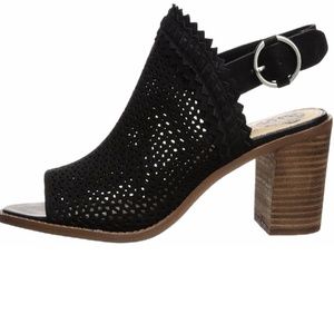 NWT Vince Camuto Tricinda Heeled Sandal